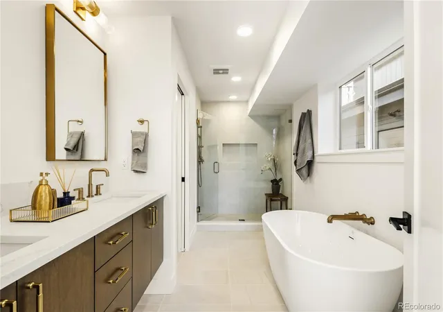 5th image of 1619 Yates St, Denver, CO 80204 | MLS# 9671339