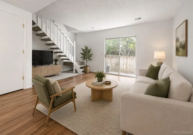 3rd image of 1543 S Ouray Cir #C, Aurora, CO 80017 | MLS# 8663596