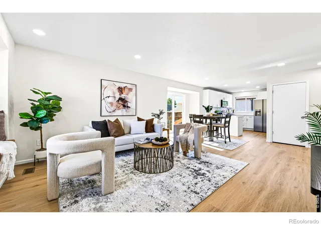 2nd image of 417 Greenway Ln, Broomfield, CO 80020 | MLS# IR1066624