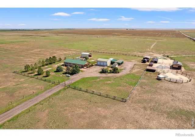 4th image of 16060 Mystic Ln, Strasburg, CO 80136 | MLS# IR1066630