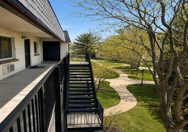 3rd image of 2225 S Jasmine St, Denver, CO 80222