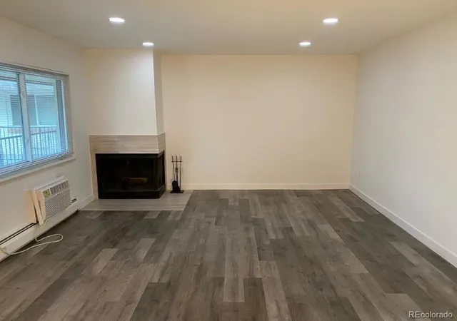 4th image of 2225 S Jasmine St, Denver, CO 80222