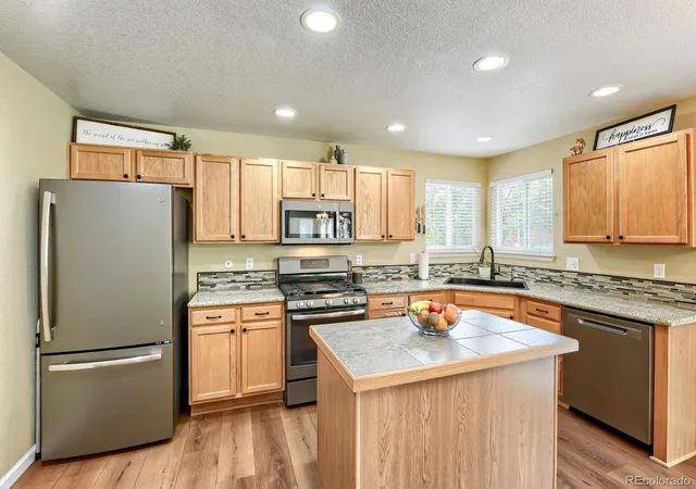 3rd image of 362 English Sparrow Dr, Highlands Ranch, CO 80129 | MLS# 6902155