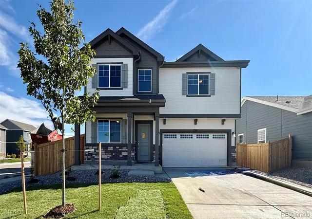 Single family home for sale at 796 N Carrie Ct, Watkins, CO 80137 | MLS# 1628627