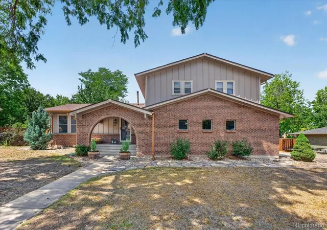 Photo 2 of Single family home for sale at 8117 S Lamar Ct, Littleton, CO 80128 | MLS# 2824851 | Listing updated on 2026-09-14