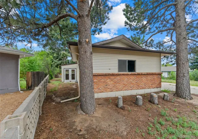Photo 3 of Sale Pending at 4105 Garrett Pl, Colorado Springs, CO 80907 | MLS# 3195076 | Listing updated on 2026-08-29