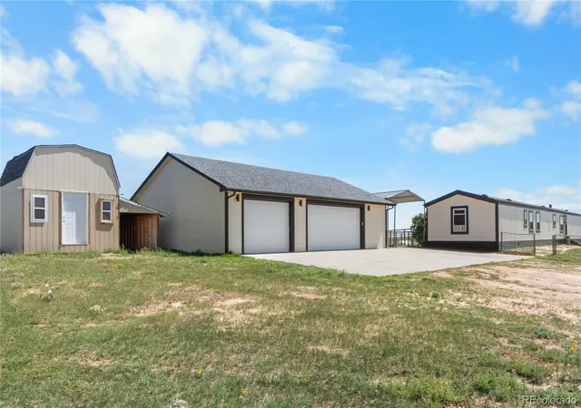 Photo 4 of Single family home for sale at 29950 Big Springs Rd, Calhan, CO 80808 | MLS# 6263148 | Listing updated on 2026-09-29
