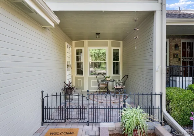 3rd image of 1576 E Nichols Cir, Centennial, CO 80122 | MLS# 4720870