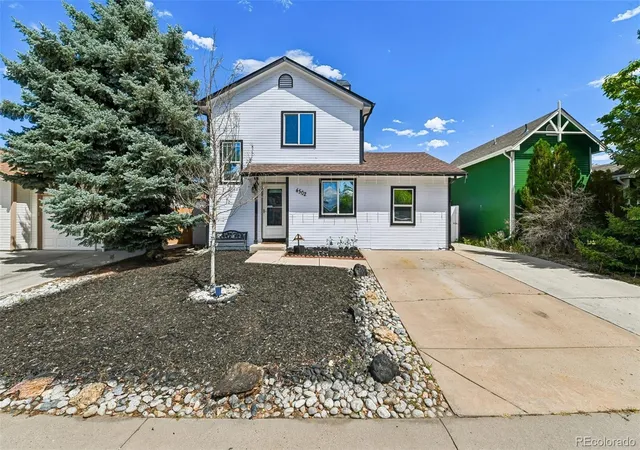 1st image of 4502 S Pagosa Cir, Aurora, CO 80015 | MLS# 7974742