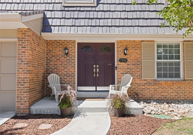 Photo 3 of Single family home for sale at 7191 S Olive Wy, Englewood, CO 80112 | MLS# 6329661 | Listing updated on 2026-09-05