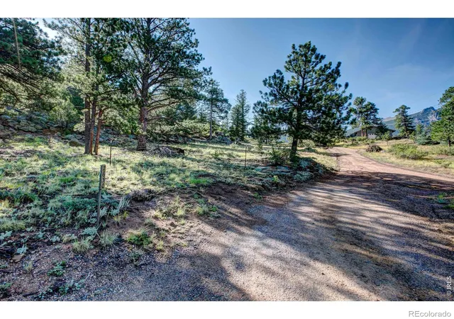 4th image of 2710 Sunset Ln, Estes Park, CO 80517 | MLS# IR1066663