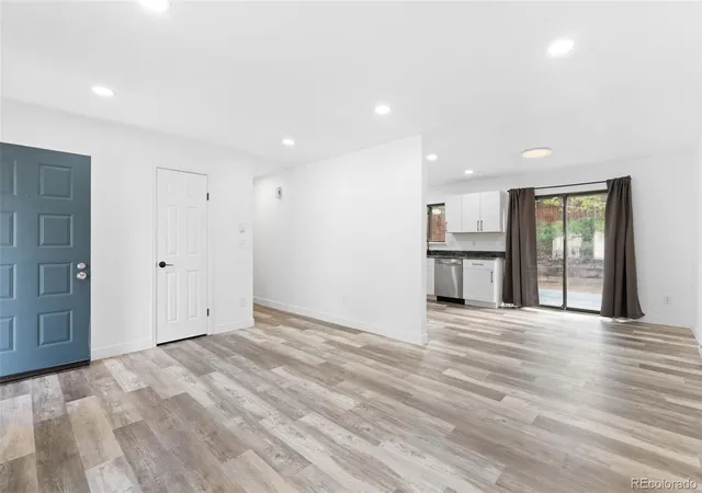 Photo 3 of Single family home for sale at 3864 S Nucla St, Aurora, CO 80013 | MLS# 6202461 | Listing updated on 2026-08-28