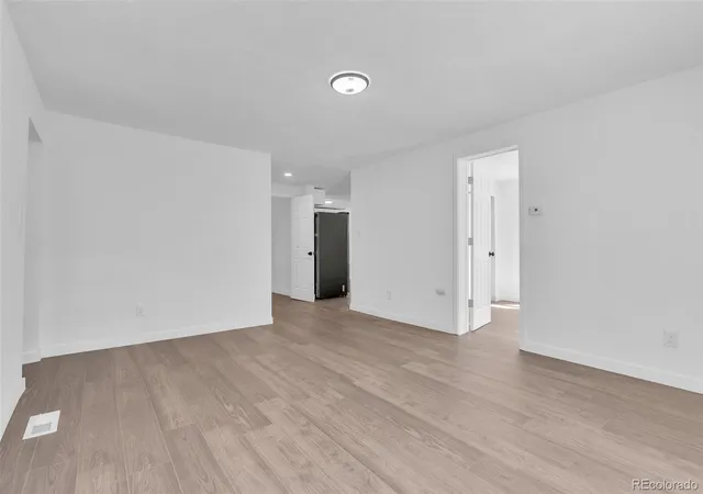 5th image of 350 S Elbert St, Elizabeth, CO 80107 | MLS# 9701083
