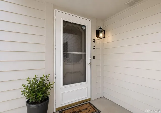 2nd image of 2181 S Victor St #E, Aurora, CO 80014 | MLS# 5083195