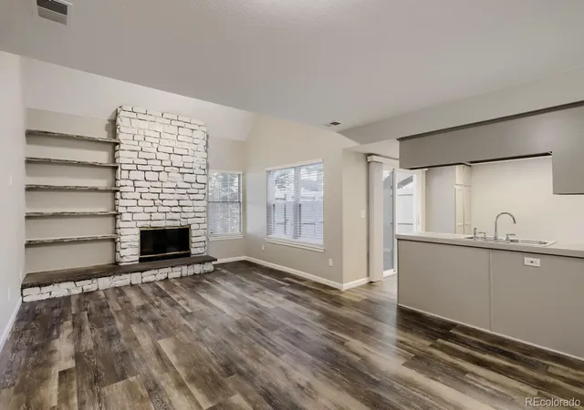 image of 2181 S Victor St #E, Aurora, CO 80014 | MLS# 5083195