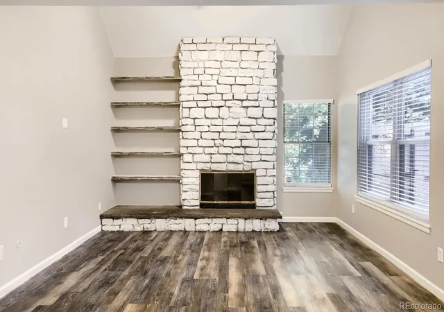 Photo 4 of Townhouse for sale at 2181 S Victor St #E, Aurora, CO 80014 | MLS# 5083195 | Listing updated on 2026-10-11