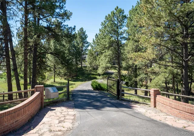 Photo 3 of Single family home for sale at 9238 Piney Crk Rd, Parker, CO 80138 | MLS# 7719062 | Listing updated on 2026-09-13