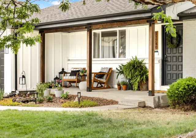 2nd image of 11740 W 72nd Pl, Arvada, CO 80005 | MLS# 1532680