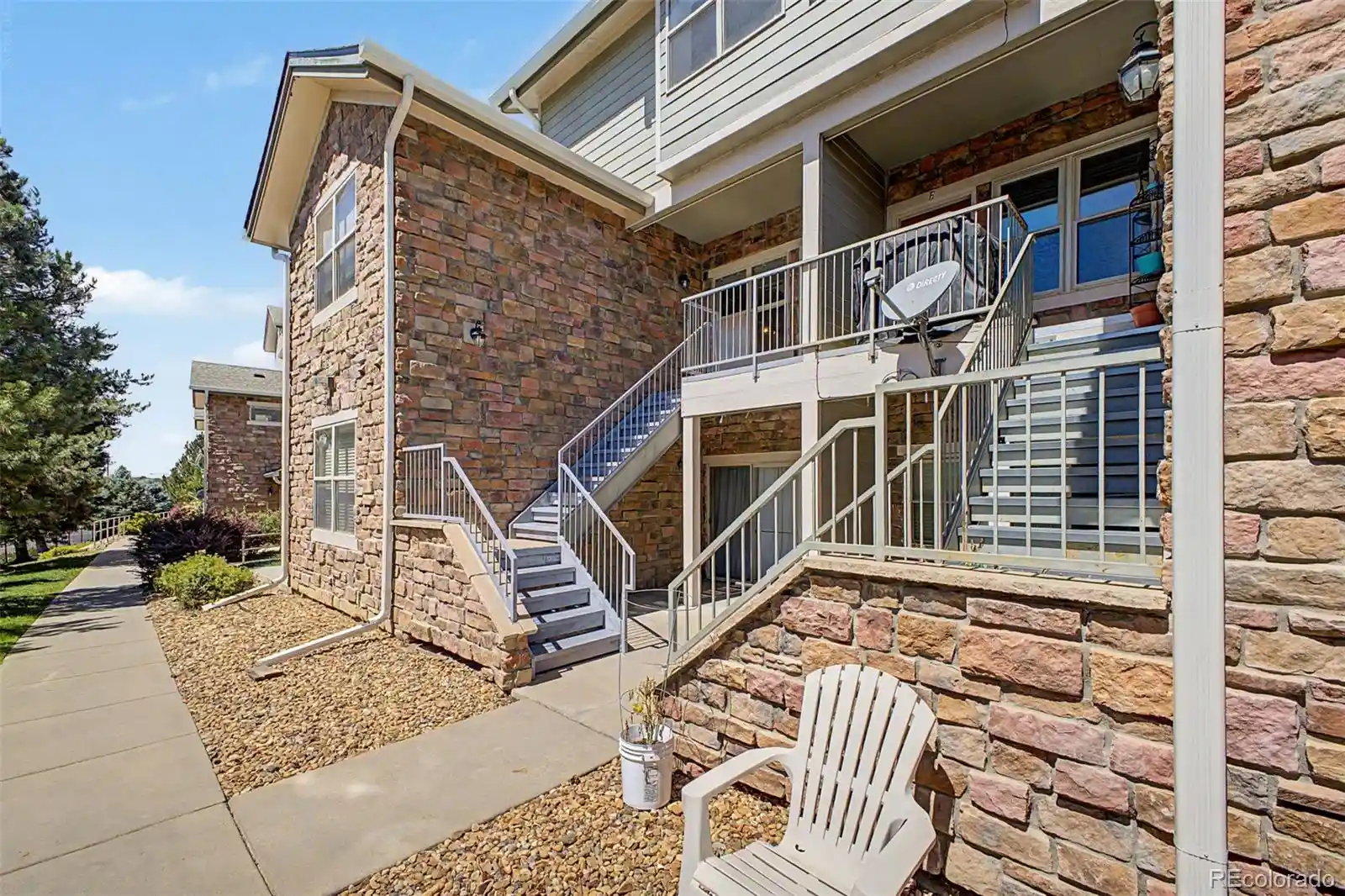 Listing Photo 2 - Condo for sale in 2551 S Bahama Cir located at 2551 S Bahama Cir, Aurora, CO 80013 - Unit 2551 S Bahama Cir