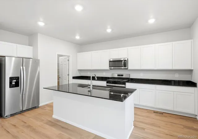 1st image of 6902 Quail Ave, Longmont, CO 80504 | MLS# 3143932