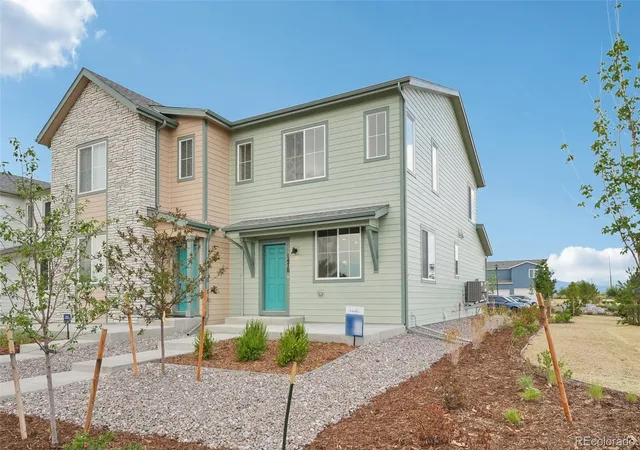 2nd image of 1470 Coral Pl, Longmont, CO 80504 | MLS# 2601868