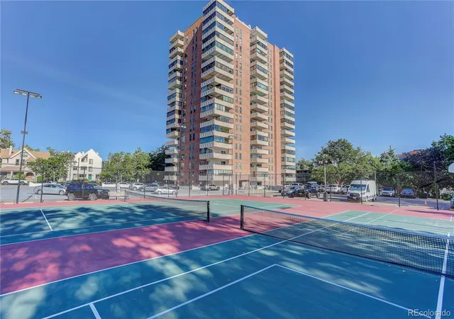 2nd image of 130 N Pearl St #1703, Denver, CO 80203 | MLS# 7883589