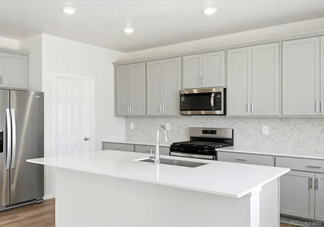 1st image of 6862 Quail Ave, Longmont, CO 80504 | MLS# 9399602