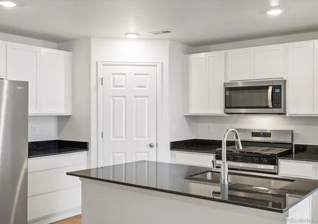 1st image of 21259 E 65th Ave, Aurora, CO 80019 | MLS# 2399741