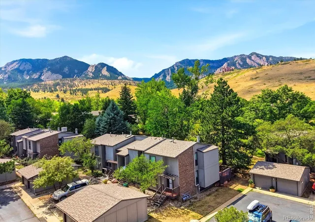 2nd image of 1345 Bear Mountain Dr #B, Boulder, CO 80305 | MLS# IR1066688