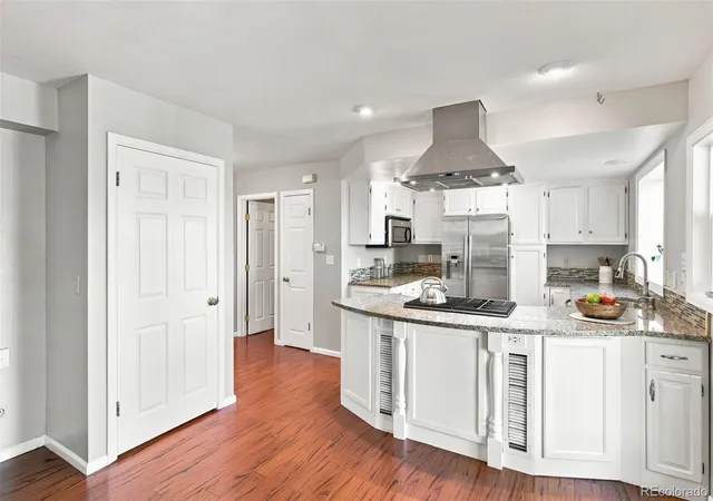 3rd image of 10227 W Roxbury Ave, Littleton, CO 80127 | MLS# 4273603