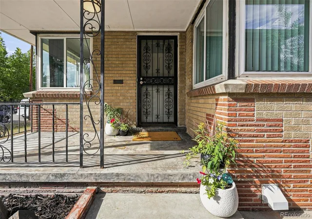 Photo 1 of Single family home for sale at 3640 Fairfax St, Denver, CO 80207 | MLS# 4130676 | Listing updated on 2026-10-08