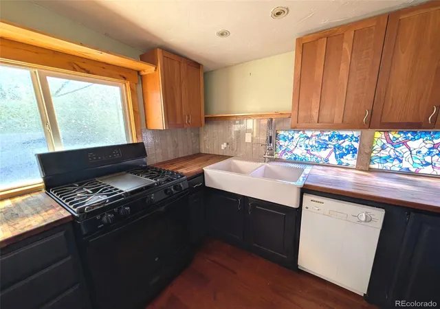 image of 847 Airport Rd, Breckenridge, CO 80424 | MLS# 7559507
