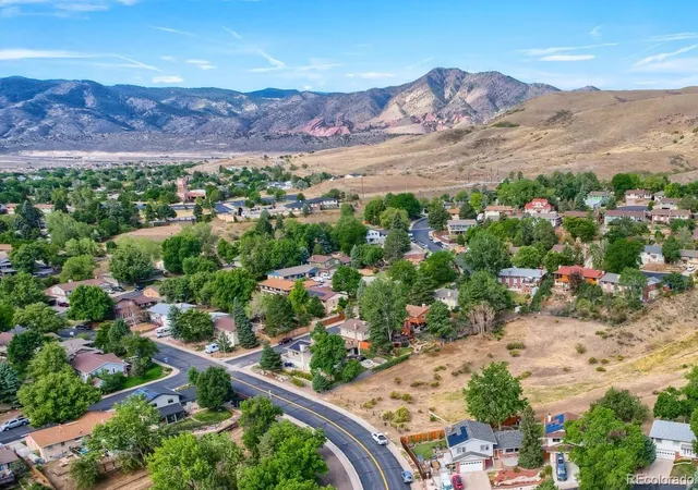 Photo 3 of Single family home for sale at 1681 S Arbutus Pl, Lakewood, CO 80228 | MLS# 3741602 | Listing updated on 2026-08-29