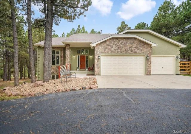 Photo 1 of Single family home for sale at 720 Trumpeters Ct, Monument, CO 80132 | MLS# 9194222 | Listing updated on 2026-09-26