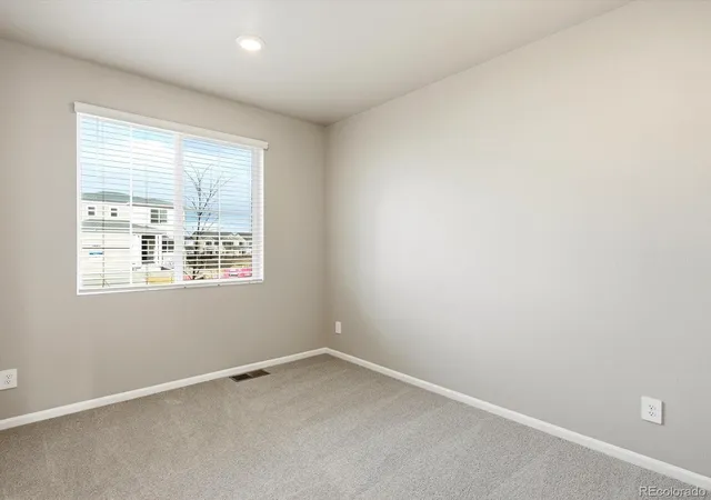 3rd image of 1679 Yampa River Dr, Windsor, CO 80550 | MLS# 2757303