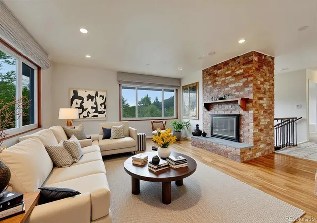 4th image of 325 Altura Wy, Colorado Springs, CO 80906 | MLS# 9722019