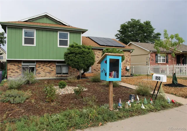 1st image of 850 S Kearney St, Denver, CO 80224 | MLS# 6238146