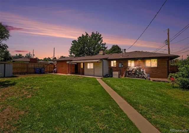 3rd image of 645 S Washington Cir, Englewood, CO 80113 | MLS# 8851139