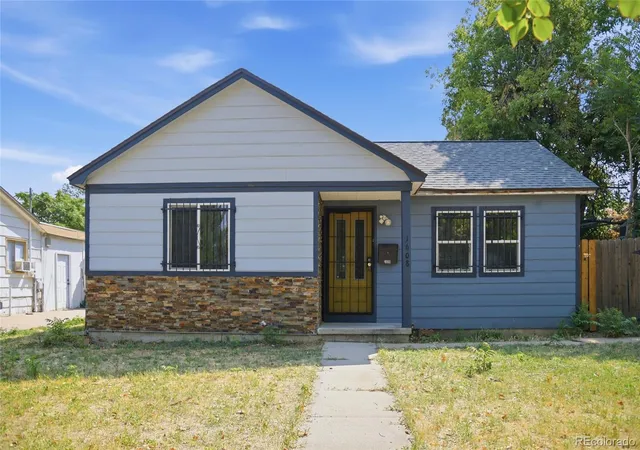 1st image of 1608 Oakland St, Aurora, CO 80010 | MLS# 9062371