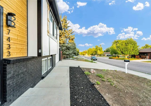 Photo 39 of Single family home for sale at 7433 W Hinsdale Dr, Littleton, CO 80128 | MLS# 7319964 | Listing updated on 2026-08-29