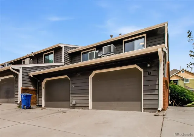 2nd image of 11555 W 70th Pl, Arvada, CO 80004