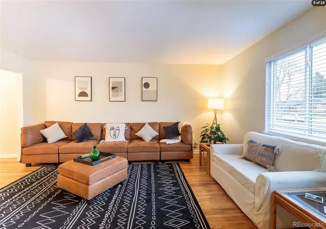 4th image of 3243 Kearney St, Denver, CO 80207 | MLS# 7898418