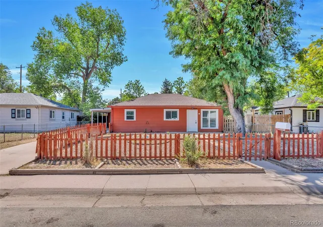 Photo 1 of Single family home for sale at 1215 Yuba St, Aurora, CO 80011 | MLS# 7614576 | Listing updated on 2026-09-22