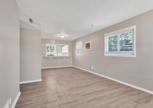 2nd image of 1215 Yuba St, Aurora, CO 80011 | MLS# 7614576