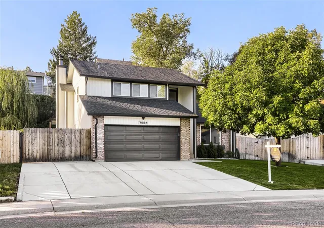 Photo 1 of Single family home for sale at 7654 W Ontario Pl, Littleton, CO 80128 | MLS# 6157436 | Listing updated on 2026-08-28