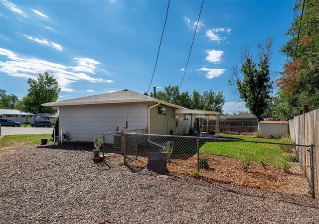 24th image of 9 Elizabeth Ct, Longmont, CO 80501 | MLS# 2085384