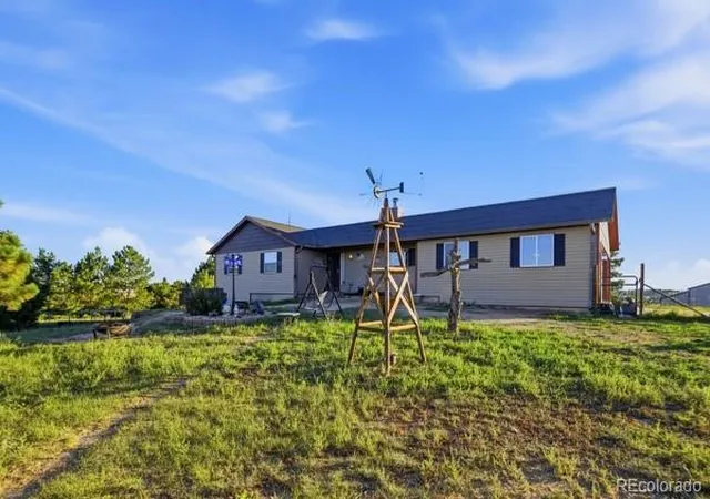 Photo 2 of Single family home for sale at 44310 Homestead Rd, Elizabeth, CO 80107 | MLS# 7735747 | Listing updated on 2026-09-16