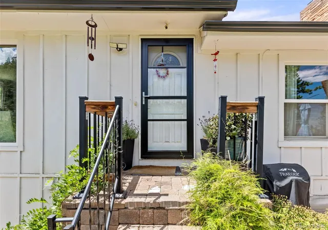 1st image of 11827 Brook Rd, Golden, CO 80403 | MLS# 6318055