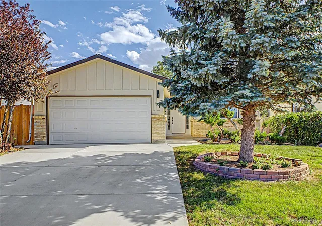 2nd image of 884 Madison Wy, Bennett, CO 80102 | MLS# 6533724