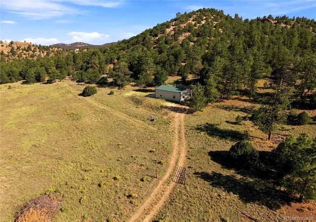 Photo 4 of Single family home for sale at 2323 Cr 323, Westcliffe, CO 81252 | MLS# 5752929 | Listing updated on 2026-09-01